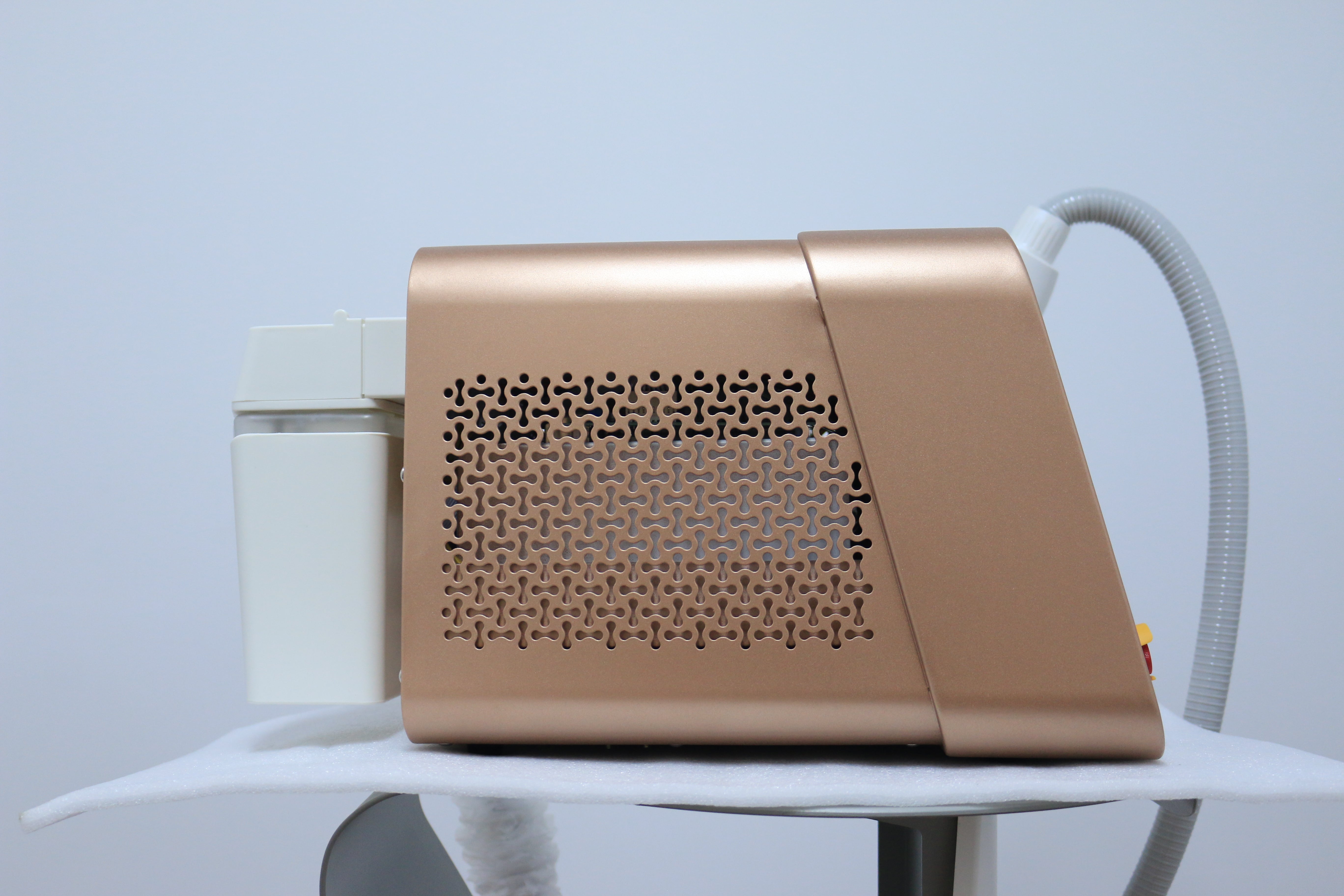 YtIUM LASER PROFESIONAL